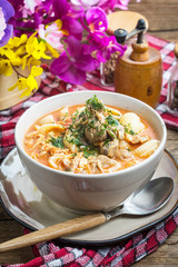 Fresh tomato soup with conchigliette.