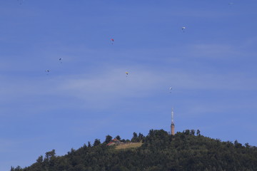 Gleitschirmfliegen am Hausberg Merkur in der Kurstadt Baden-Baden