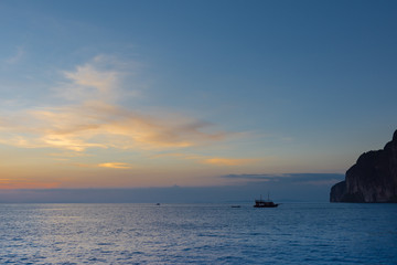 サンセット・夕焼け・太陽・地平線・海