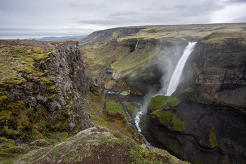Fototapeta na wymiar Wasserfall Háifoss in Hekla, ISLAND