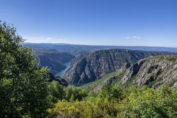Cañón del río Sil en la Ribeira Sacra, provincia de Ourense, Galicia, España.
