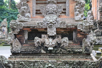 Tempel im Affenwald in Ubud Bali Indonesien