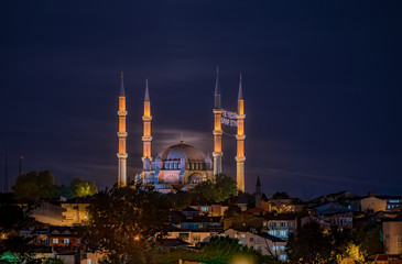 Fototapeta na wymiar Selimiye'de gece