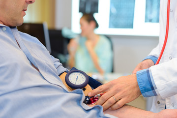 measuring the blood pressure