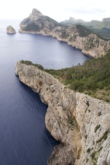 Obraz premium Cliffs of the island of Mallorca, in the Mediterranean.