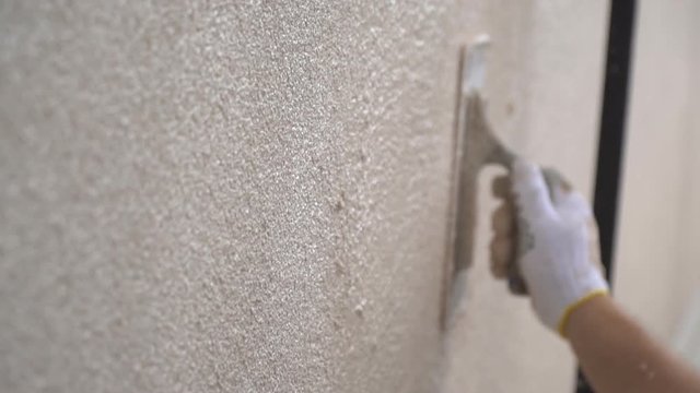 application of facade plaster