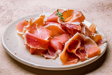 jamon and some slices