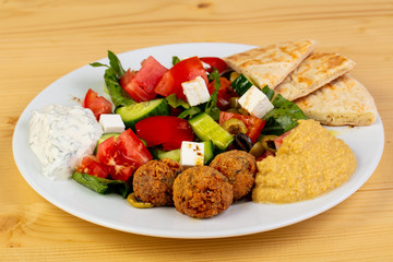 Falafel with humus