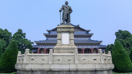 Fototapeta na wymiar The Sun Yat-sen's Statue in Sun Yat-sen Memorial Hall