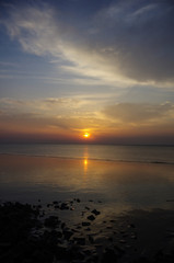 Obraz na płótnie Canvas The Endless Sea in the Sunrise