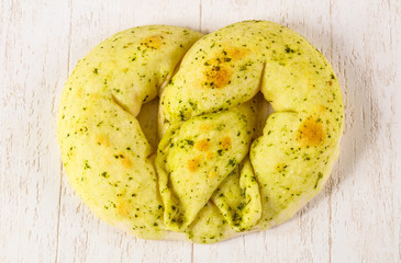 Pretzel with pesto