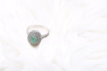 Obraz na płótnie Canvas Jade on diamond ring