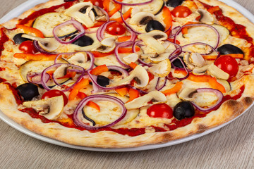 Vegetarian pizza with mushrooms