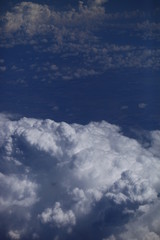 Небо. Облака. Земля с высоты. Виды из окна самолёта. Полёт. Поля облаков.