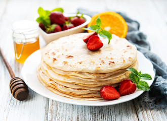 Delicious pancakes with strawberry