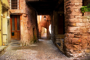 Fototapeta na wymiar Italian small old village