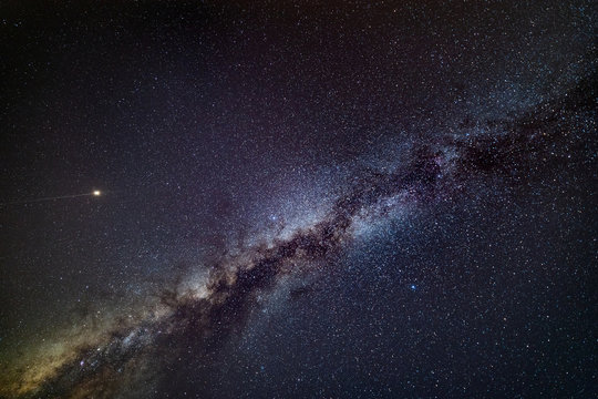 Mars and Milky Way © McCarthys_PhotoWorks
