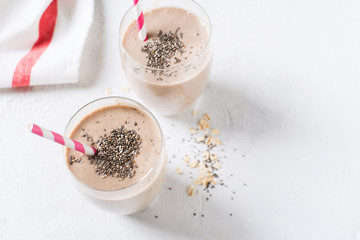 Obraz na płótnie Canvas Healthy breakfast smoothie with chia seeds
