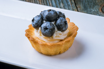 Tartlet with blueberries