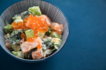 Rohes Lachs Avocado Tatar mit Keta Kaviar 