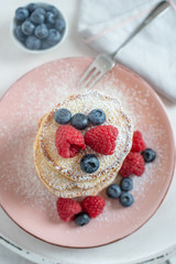 Pfannkuchen mit Beeren 