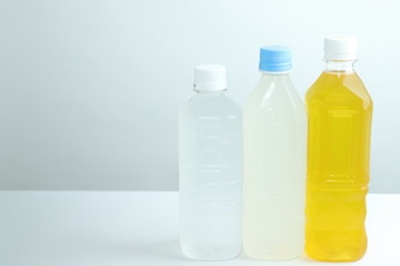 水とペットボトル