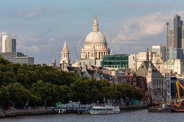 Naklejka premium London Inner City on a warm summer day