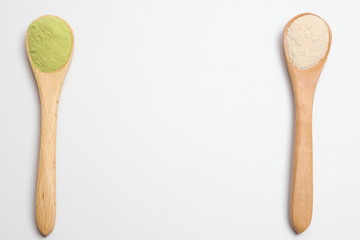 サプリメントとスプーン