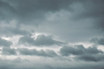 Fototapeta na wymiar clouds, cloudy, dark sky before rain, gloomy, gray day