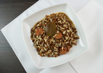 Lentejas con arroz y chorizo