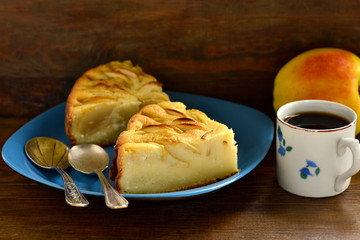 Semolina pie with apples, Serbian koh