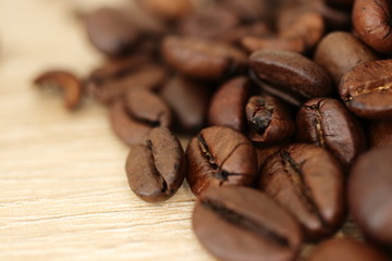 frisch geröstete Kaffeebohnen