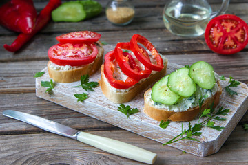 Delicious toast with vegitable and goat cheese