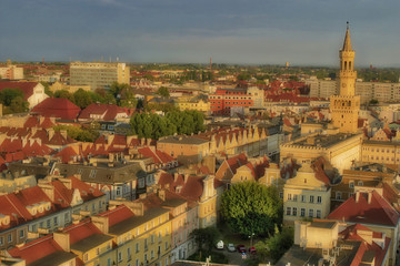 Fototapeta na wymiar panorama miasta Opole o złotej godzinie widok z wieży katedralnej