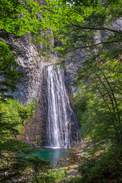 Fototapeta France, Ardèche (07), la cascade du Ray Pic classée comme site naturel volcanique au sein de la Cévenne ardéchoise.