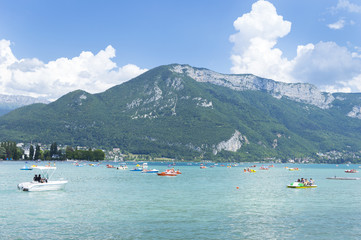 Fototapeta na wymiar Lake Annecy (3rd largest and cleanest lake in France)