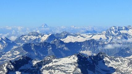 panorama des Alpes en hiver