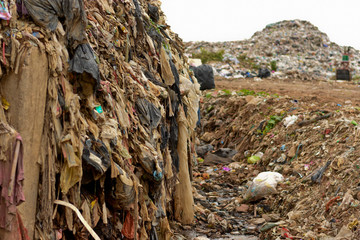 Old garbage Household It is a large quantity of waste. And it's tricky to handle and eliminate.