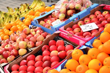 Marché dominical de la place du Miroir à Jette (Bruxelles) : Fruits

