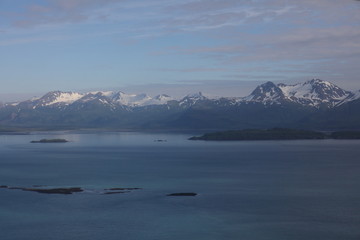 The flight from kodiak to katmai national park and hello bay provides a nice experience