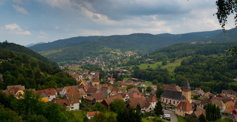 Blick auf Muhlbach-sur-Munster im Elsass