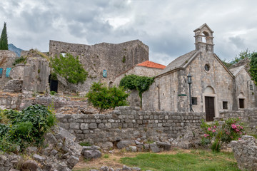 Fototapeta na wymiar Old church in Bar, Montenegro