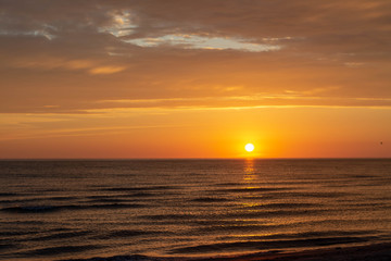 Simple sunset by the sea