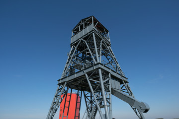 Industrial drilling rig