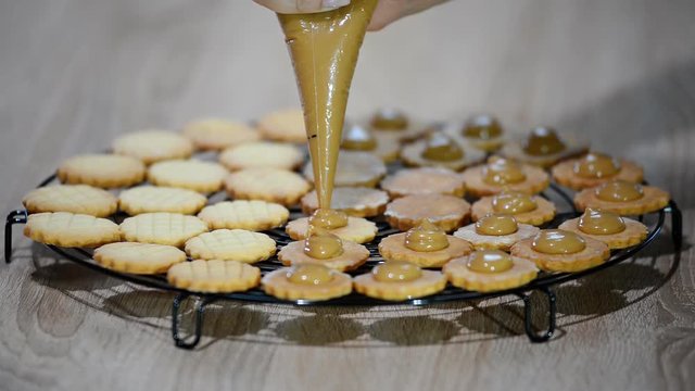 Making Dulce De Leche Cookies