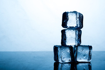 Ice cubes are placed beautifully. Ice color indigo Food and drink concepts suitable for all ages.