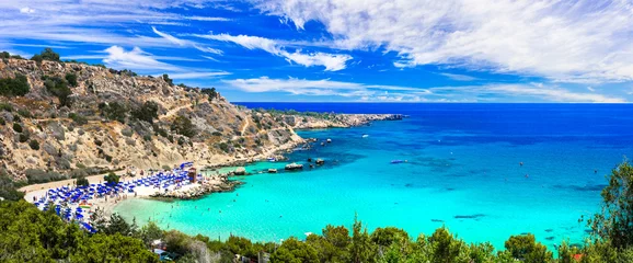 Foto op Plexiglas Beste stranden van Cyprus - Konnos Bay in nationaal park Cape Greko © Freesurf