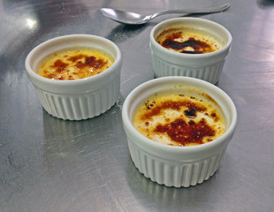 Brulle cream desserts