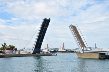 Fototapeta premium 門司港の可動橋