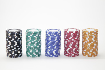 5色のカジノチップ